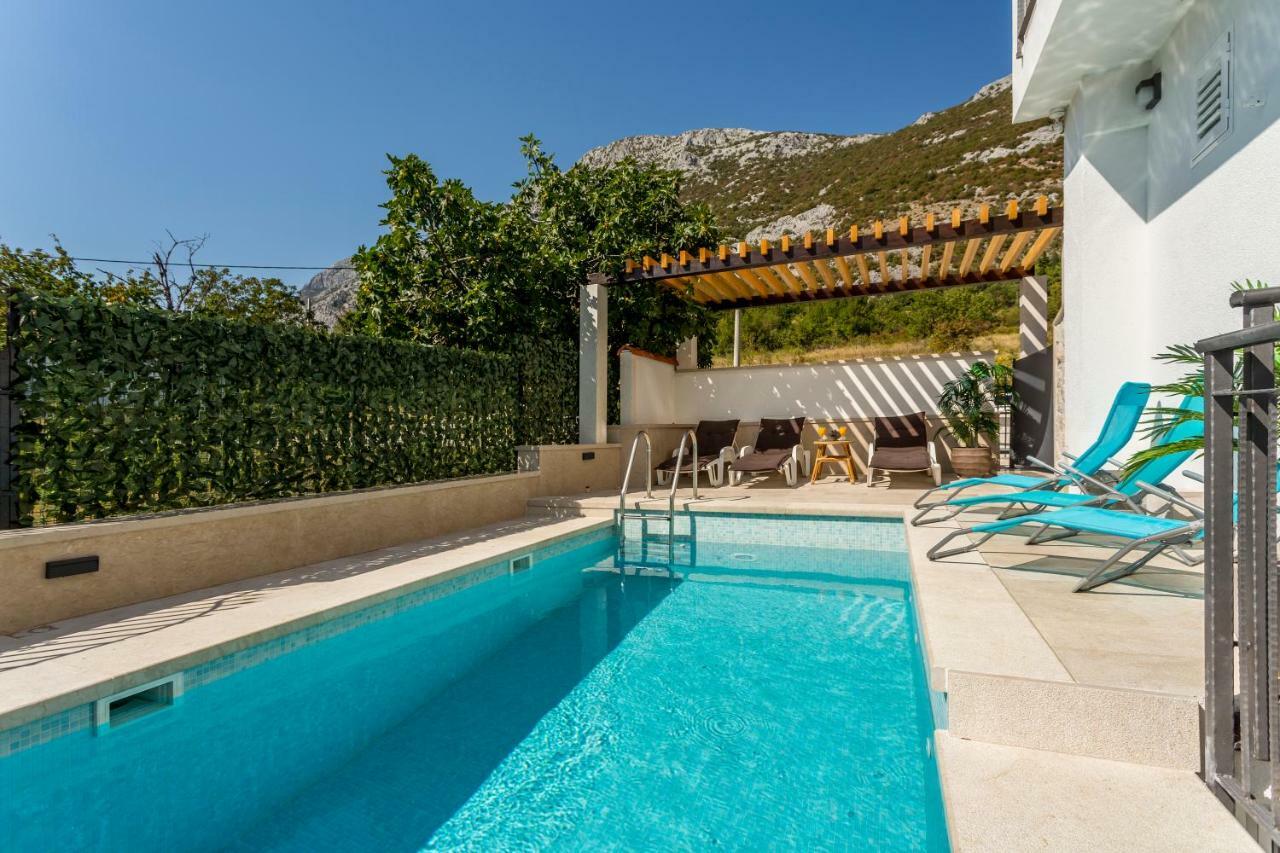 House Luce With Pool Lägenhet Čisla Exteriör bild